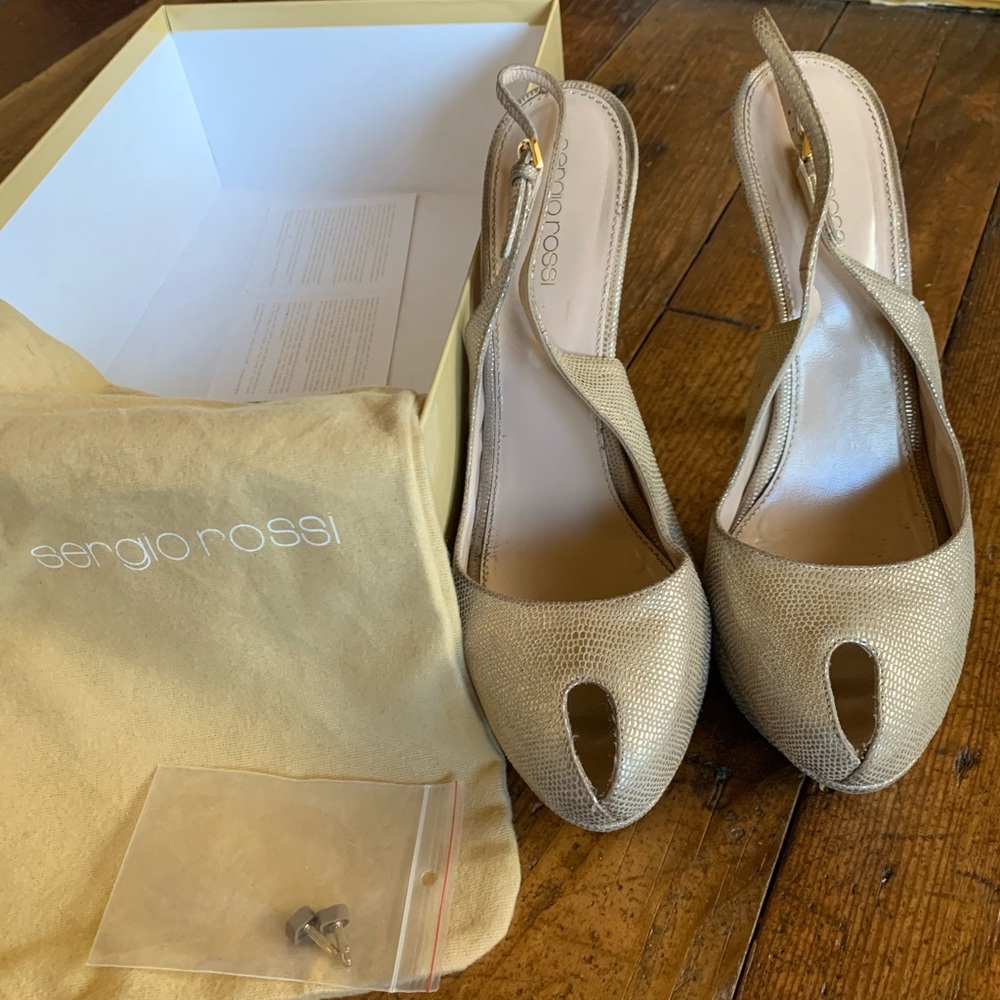 Vintage Sergio Rossi SZ 38.5 Metallic heels w/ box
